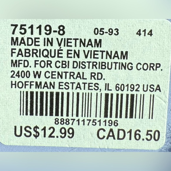 Claire's Best Friends Gold-tone & Silver-tone BFF Yin Yang Necklaces, 2 pack set - Picture 8 of 9